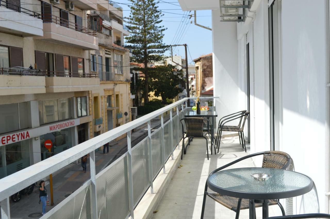 Botonis Bright Spacious Apartment Hriszí Aktí Haniá Kültér fotó